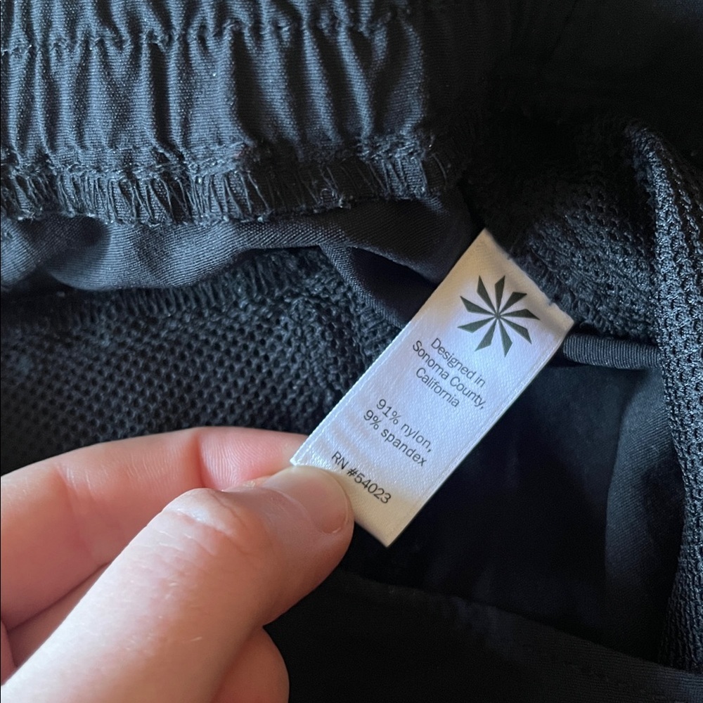 WOMENS SIZE 10 ATHLETA SUMMER SHORTS - Picture 5 of 6